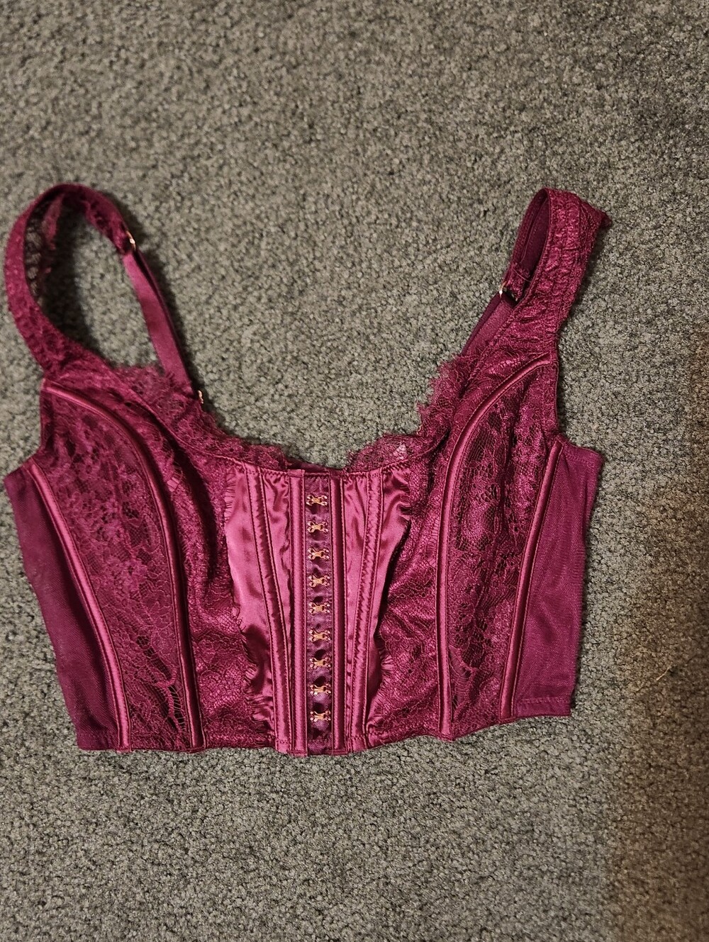 Victoria's Secret Burgundy Lace Corset Top Size Medium-DD Adjustable Straps NWOT